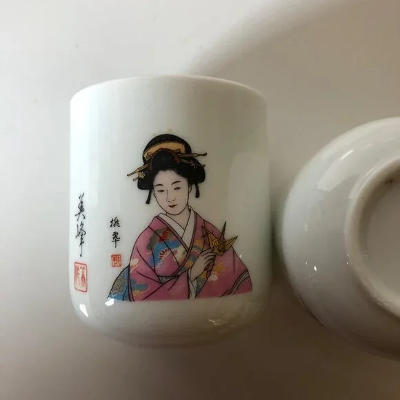 Japanese Porcelain Teacups Set Of 5 Geisha Art Red Box - Picture 10 of 11